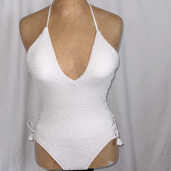 VICTORIA SECRET ruched bathing suit - Picture 5 of 9